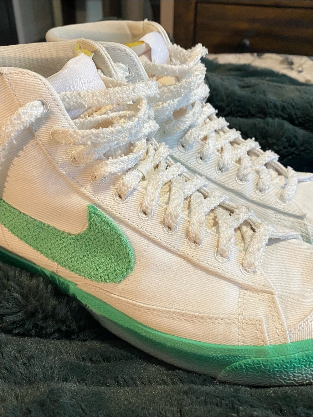 Nike Women’s Blazer Mid 77 fade green Sneakers